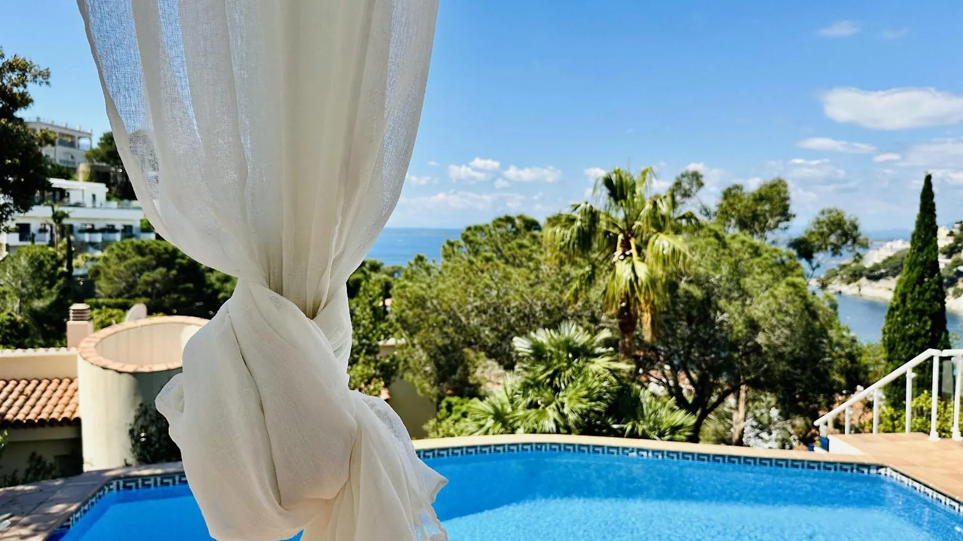 6020 Villa Martin, Casa Con Intimidad, Maravillosa Vista Panoramica A Canyelles Petites, Zona Muy Tranquila En La Colina, Jardin Con Zona Chill-Out. A.A. Parking - Es-258-82 Roses Dom wakacyjny