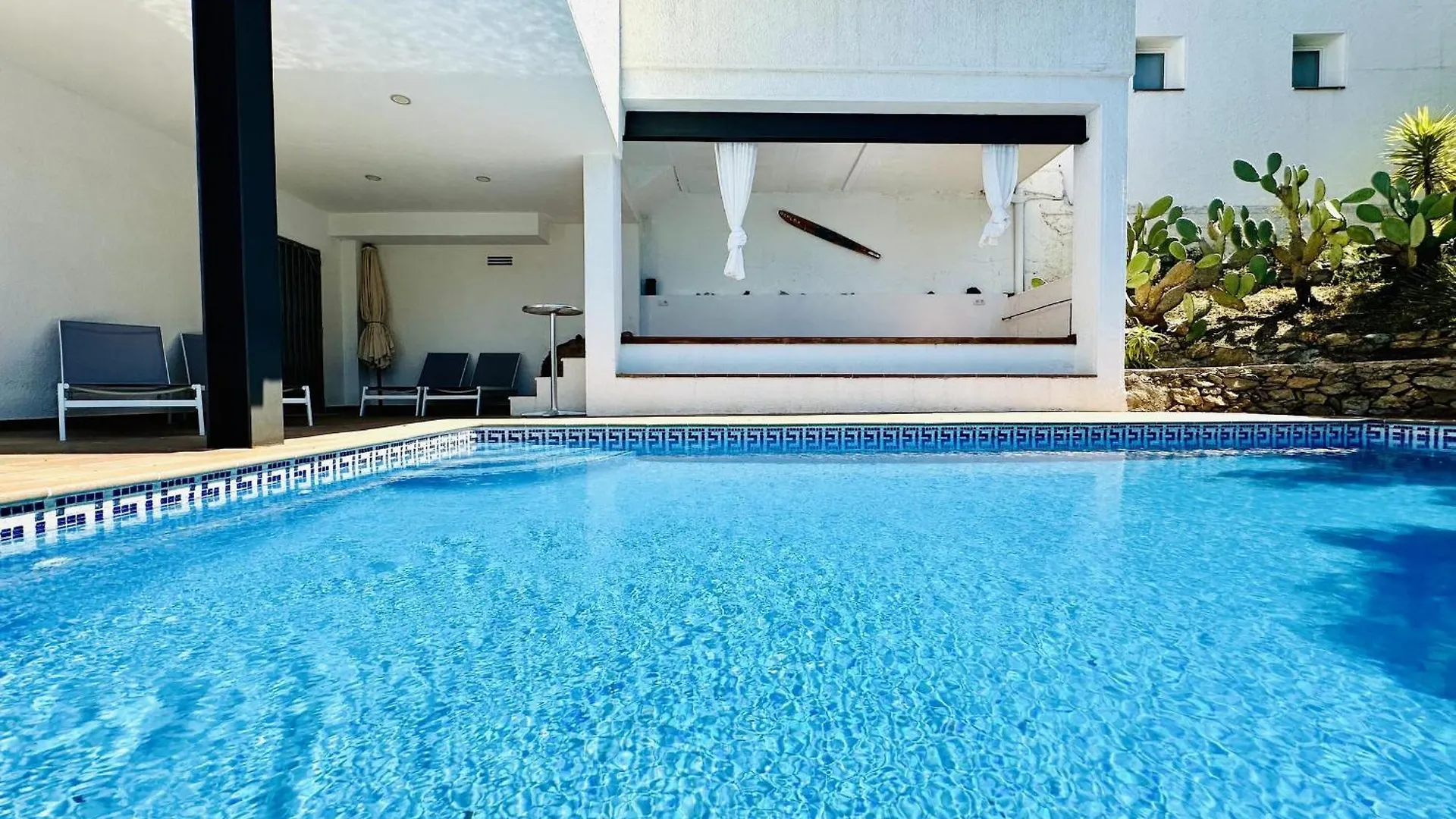 Dom wakacyjny 6020 Villa Martin, Casa Con Intimidad, Maravillosa Vista Panoramica A Canyelles Petites, Zona Muy Tranquila En La Colina, Jardin Con Zona Chill-Out. A.A. Parking - Es-258-82 Roses